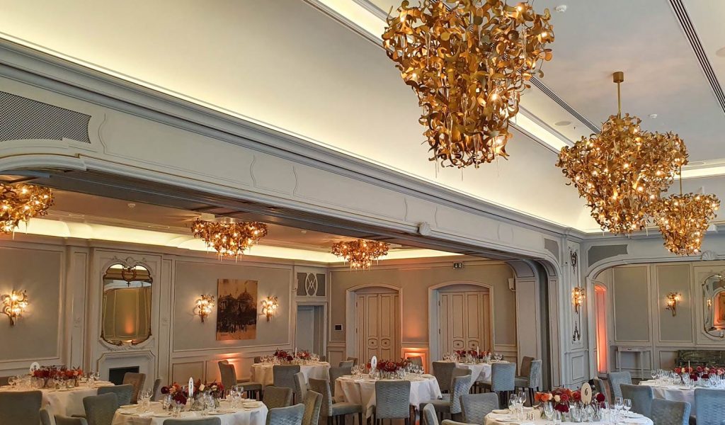 233-intro_restaurant-lighting-design-modern-light-fixtures-interior-designer-william-brand-brandvanegmond