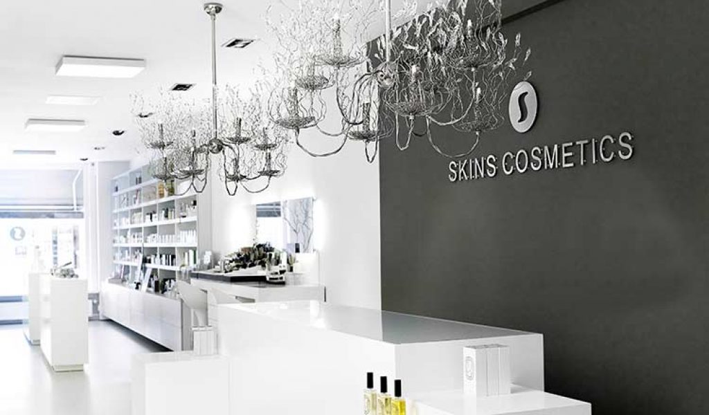 408-intro_retail-lighting-design-contemporary-chandelier-top-lighting-brands-brandvanegmond-1