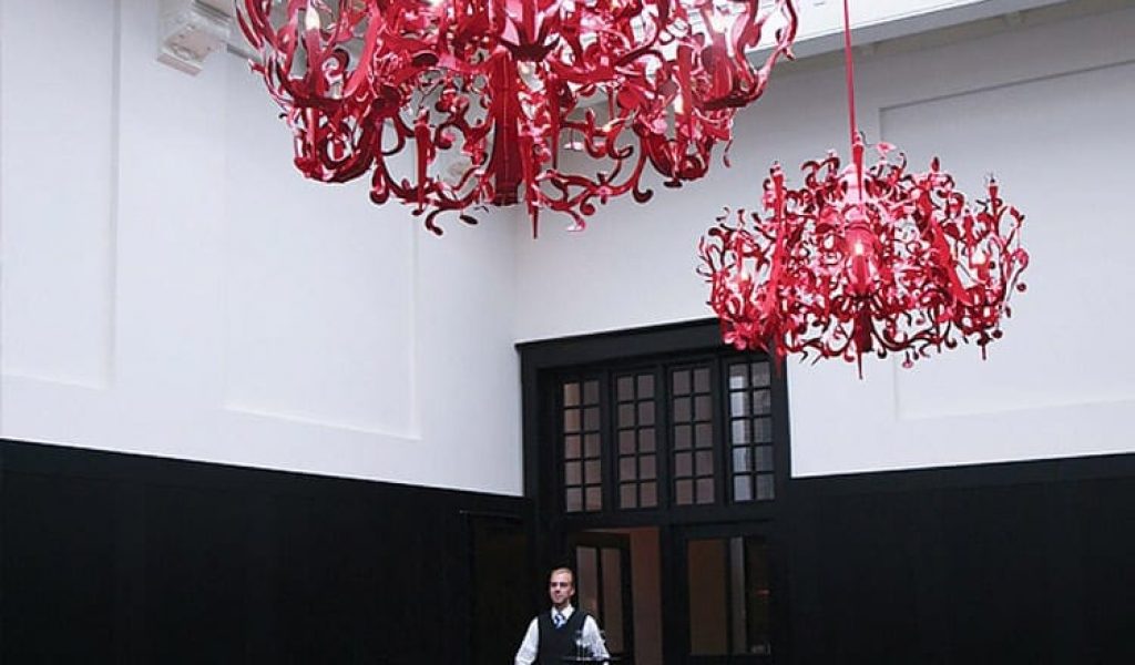 607-intro_bespoke-lighting-design-light-objects-contemporary-lighting-top-lighting-brands-brandvanegmond-1