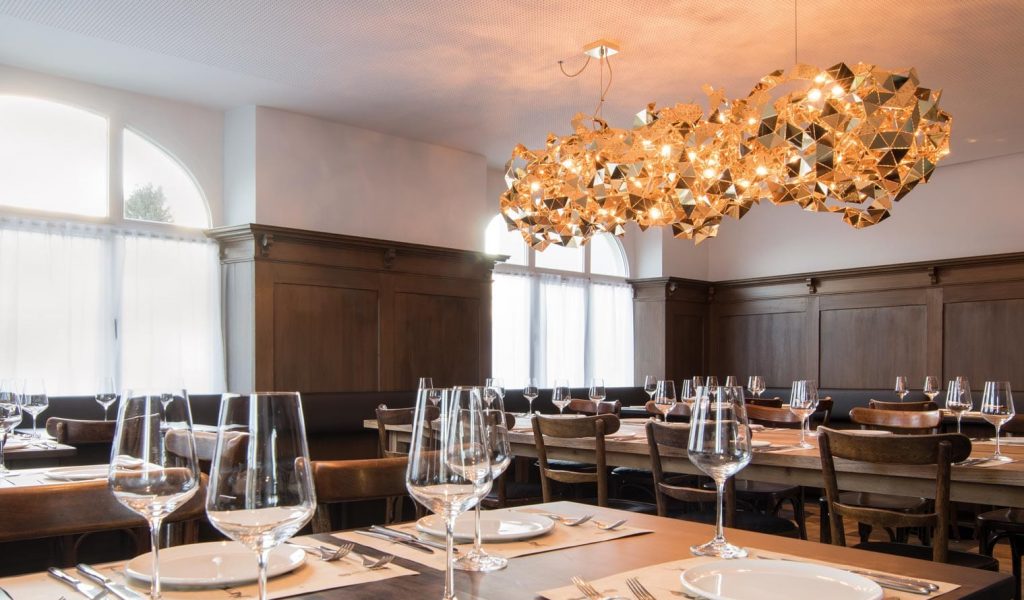 custom-lighting-design-light-objects-modern-chandeliers-top-lighting-brands-brandvanegmond-front