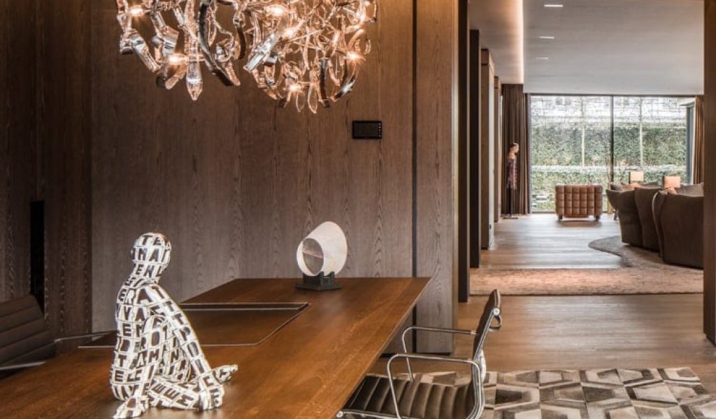 frontimage-lighting-modern-chandelier-interior-designer-william-brand-brandvanegmond